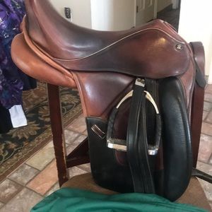 Hennig brown two tone Sofa model saddle 17”w